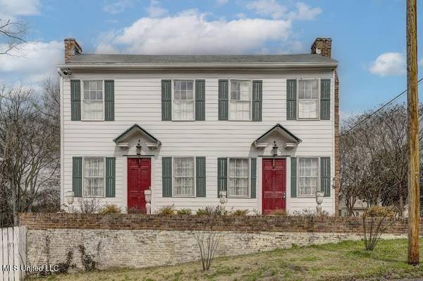 815 First East Street, Vicksburg, MS 39183