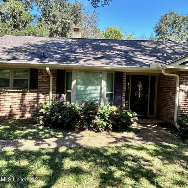 Ocean Springs, MS 39564,338 Lovers Lane