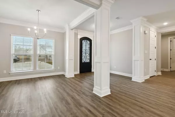 Ocean Springs, MS 39564,5813 Southwark Drive