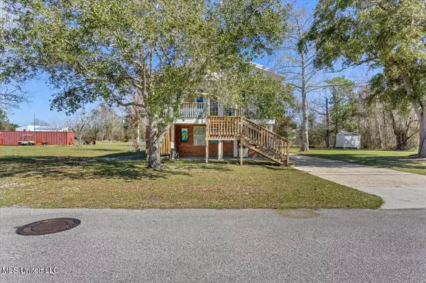 Waveland, MS 39576,312 Water Street