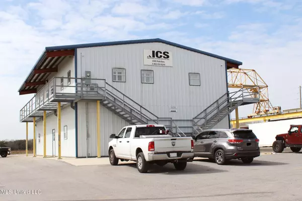 Pascagoula, MS 39567,2205 Petit Bois Street,Video Tour