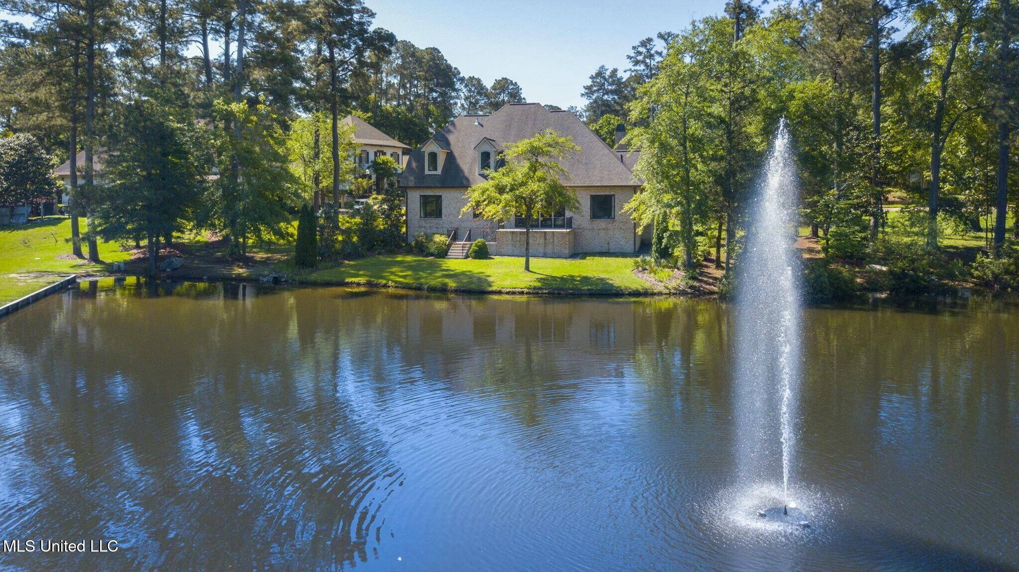 Jackson, MS 39211,8 Eastparke Drive