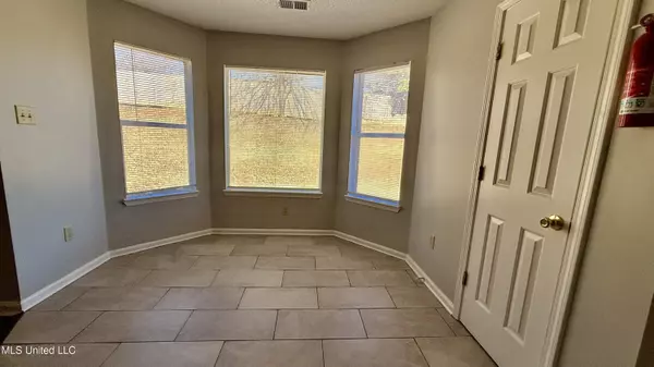 Walls, MS 38680,6096 Hallum Drive