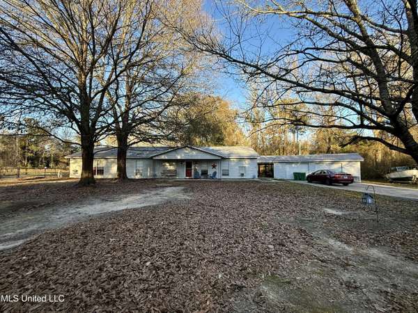 15304 Old River Road, Vancleave, MS 39565