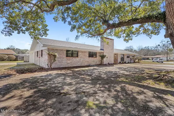 Ocean Springs, MS 39564,12713 Cambridge Blvd Boulevard