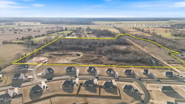 Rocky Creek Drive, Senatobia, MS 38668
