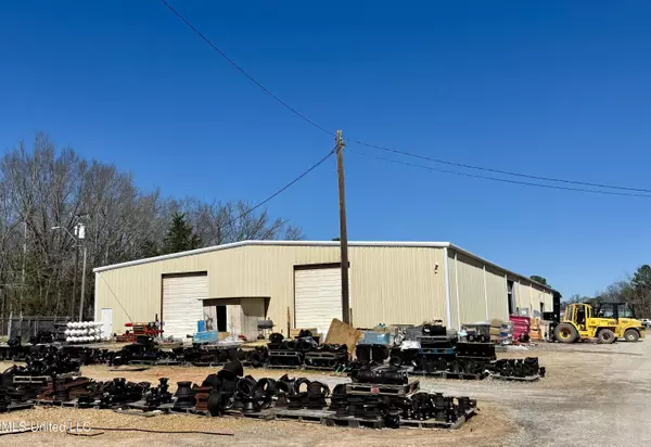 Jackson, MS 39204,5285 Greenway Drive