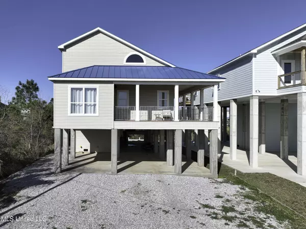 11025 Clleeves Street, Bay Saint Louis, MS 39520