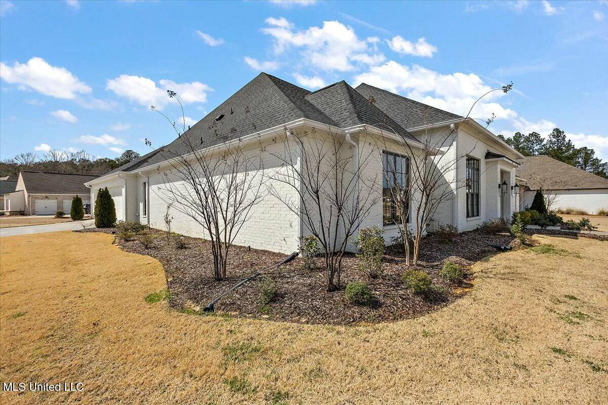 Madison, MS 39110,401 W Oak Circle