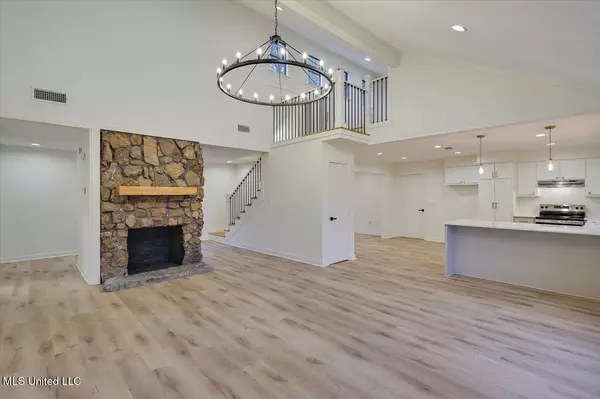 Clinton, MS 39056,102 Mauri Cove