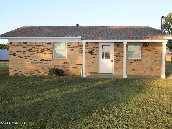 1004 Mcallister Drive, Belzoni, MS 39038