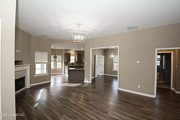 Southaven, MS 38672,5207 Sweetwater Drive