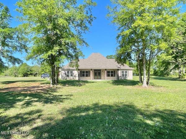 7961 Hwy 11, Carriere, MS 39426