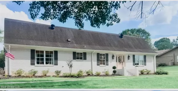 204 Country Club Drive, Senatobia, MS 38668