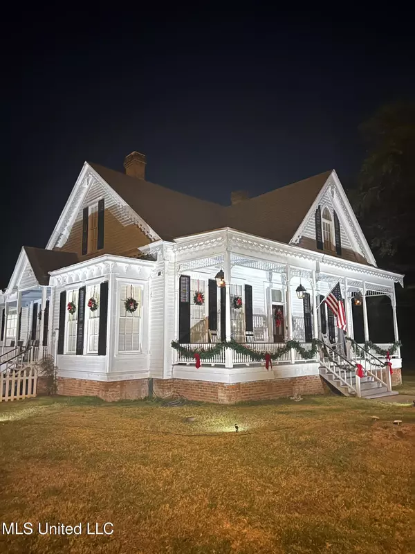 Crystal Springs, MS 39059,105 N Raymond Street