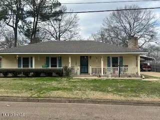 839 Chickasaw Drive, Grenada, MS 38901