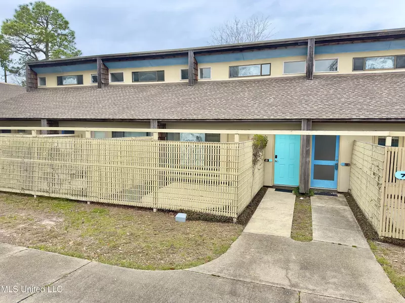 828 Oakleigh Avenue #7, Gulfport, MS 39507