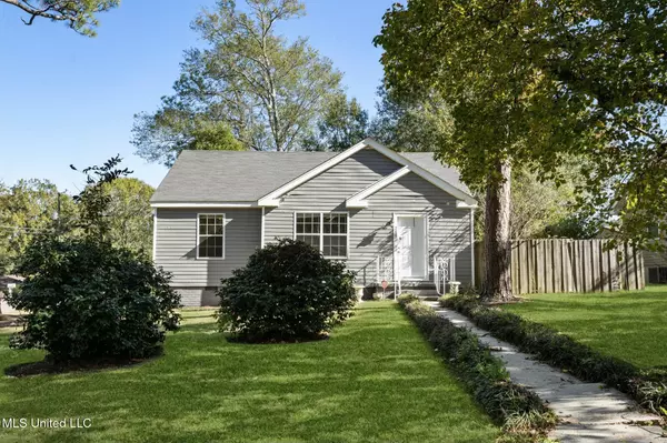 219 N 23rd Avenue, Hattiesburg, MS 39401