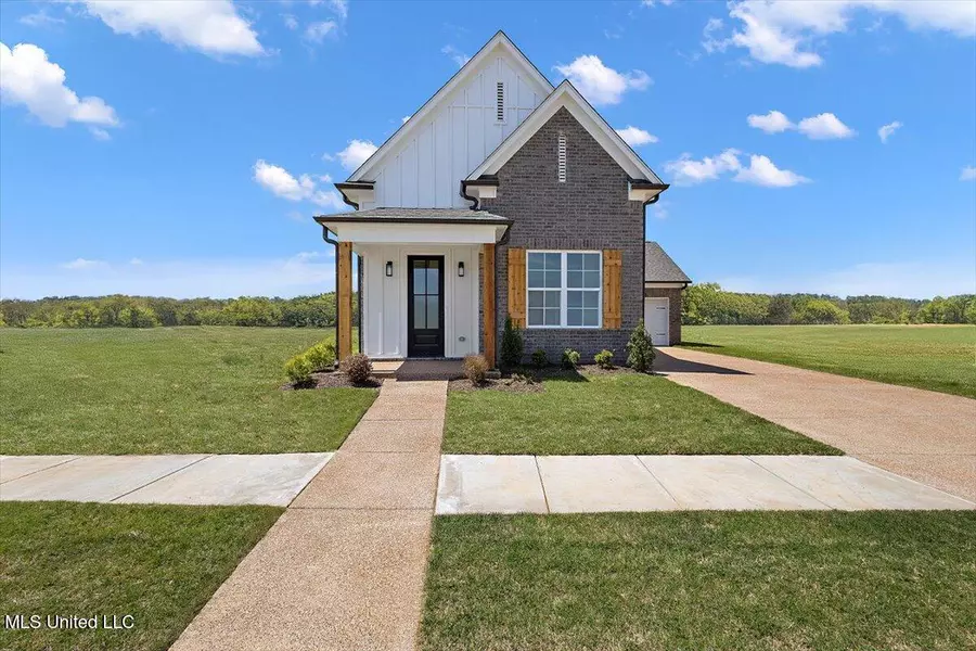 781 Coahoma Court, Nesbit, MS 38651