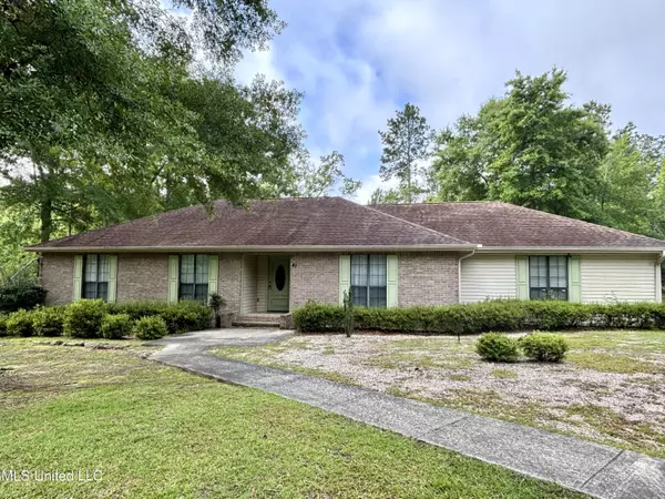 Carriere, MS 39426,41 Covered Bridge Road