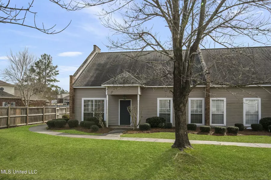 10 Planters Lane, Hattiesburg, MS 39402