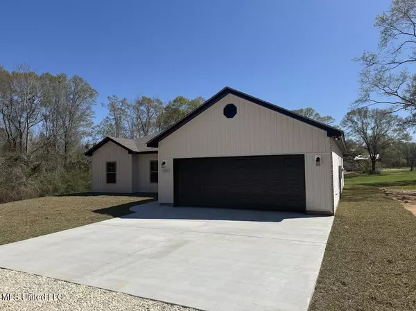 Poplarville, MS 39470,432 Restertown Road