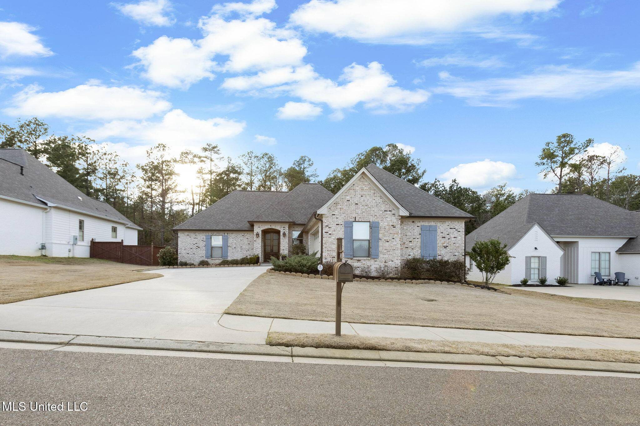 115 Long Leaf Way, Flowood, MS 39232