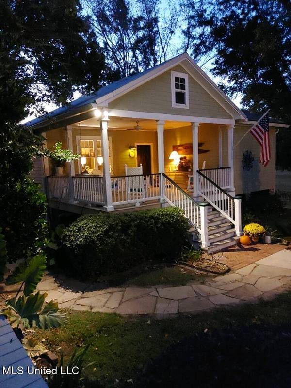 26 Cemetery Road, Natchez, MS 39120