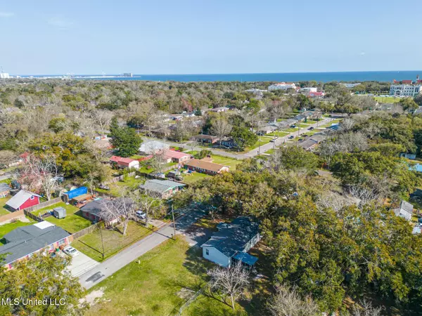 Long Beach, MS 39560,207 Gates Avenue