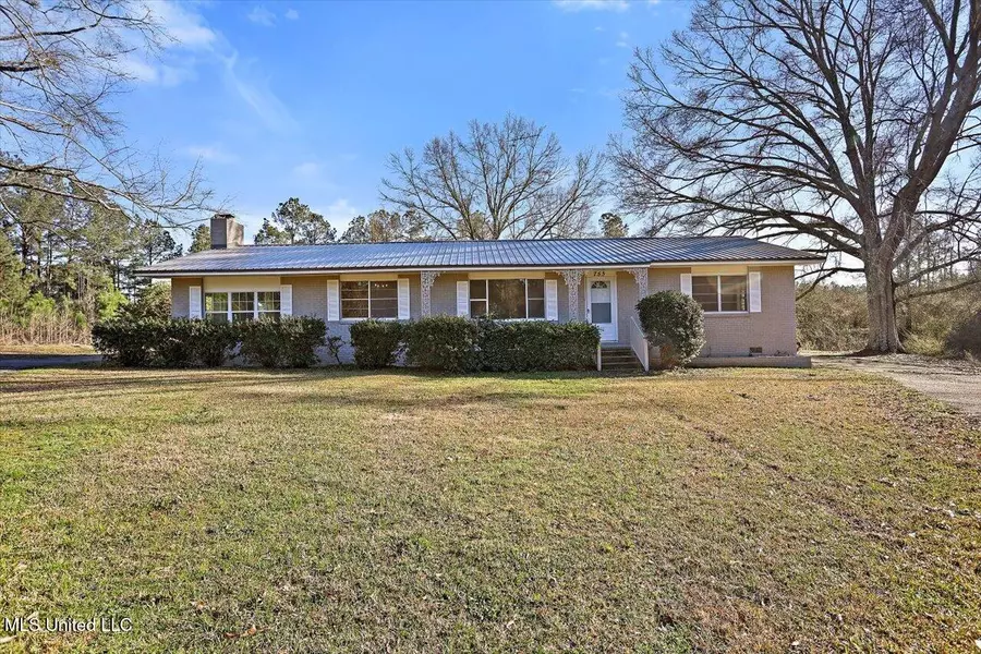 753 E Simpson Highway 28, Magee, MS 39111
