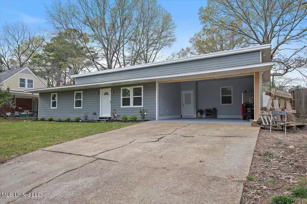 Clinton, MS 39056,901 Post Road
