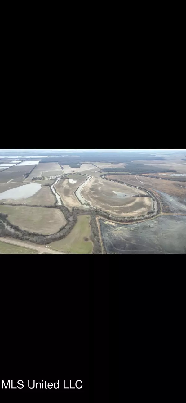 Lambert, MS 38643,10400 Charlie Pride Highway