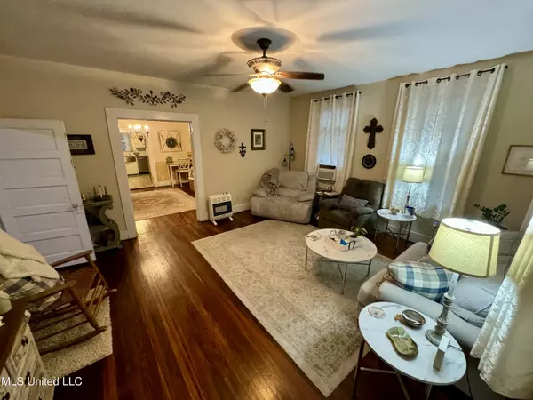 Leland, MS 38756,306 Willeroy Street