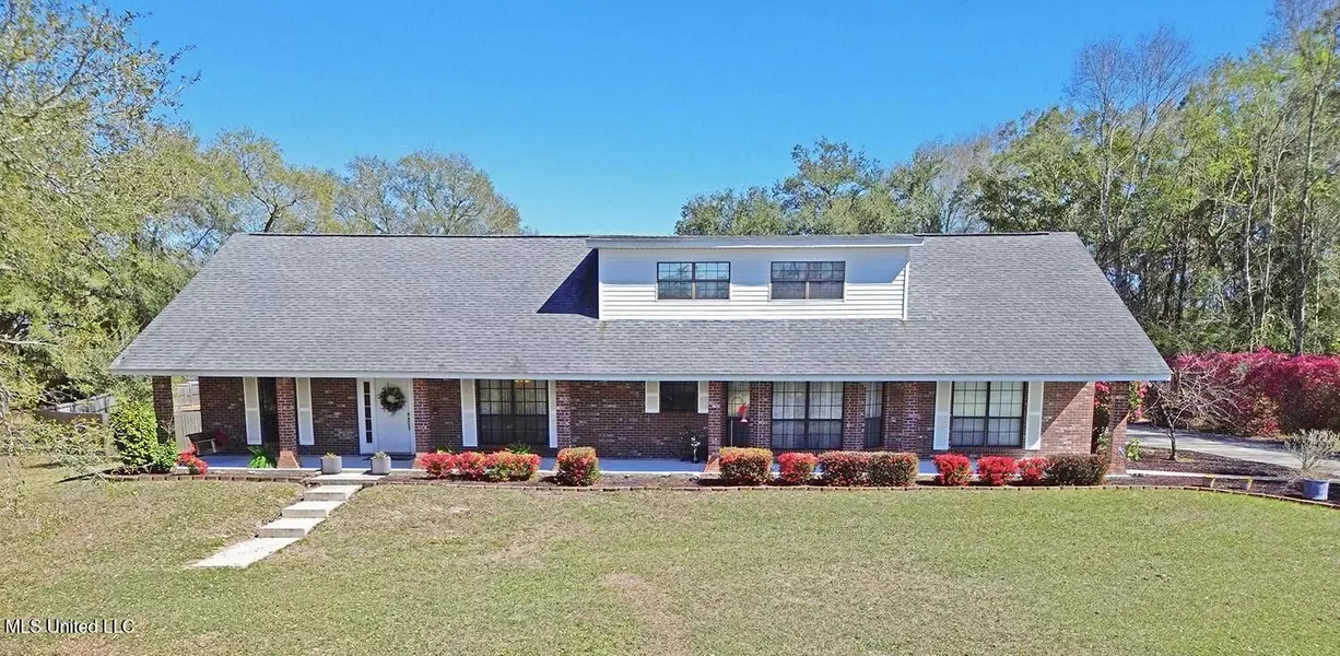 10208 Lake Breeze Lane, Pass Christian, MS 39571