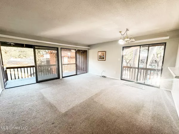 Diamondhead, MS 39525,208 Molokai