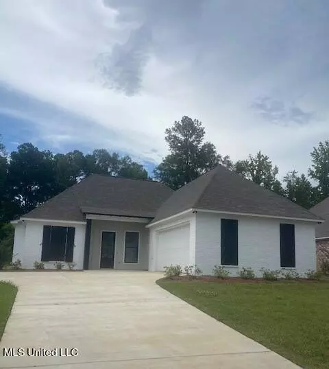 111 Herons Bay Circle, Madison, MS 39110