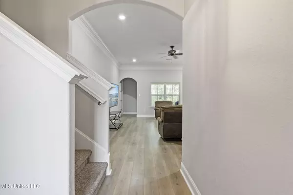 Ocean Springs, MS 39564,5878 Windmill Street