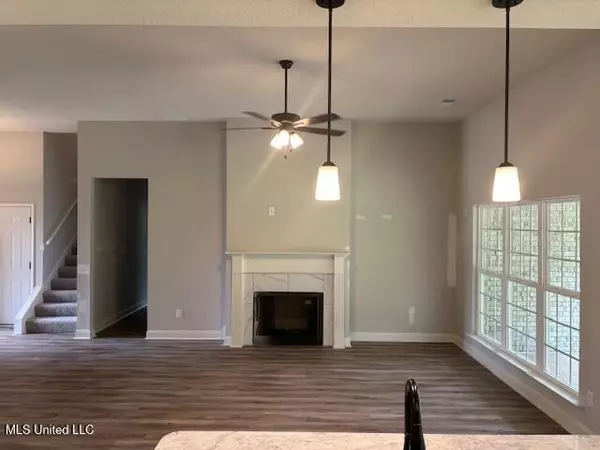 Nesbit, MS 38651,963 Buttermilk Drive