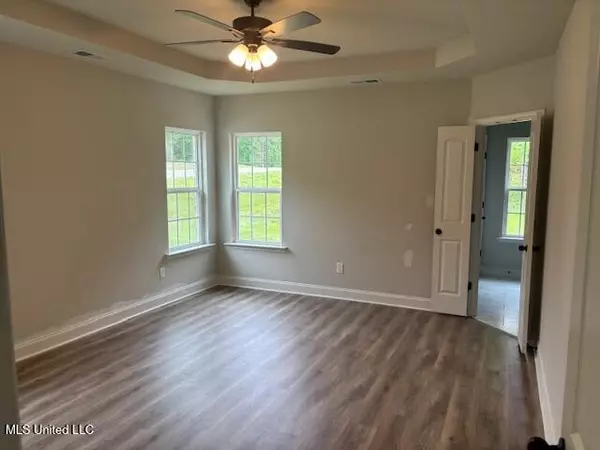 Nesbit, MS 38651,963 Buttermilk Drive