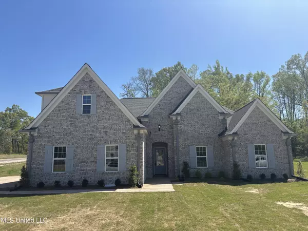963 Buttermilk Drive,  Nesbit,  MS 38651