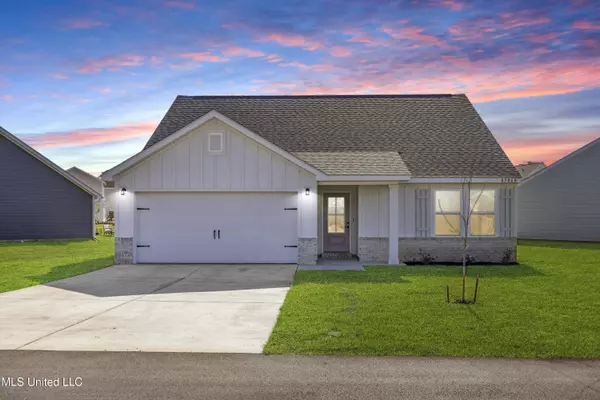 Diamondhead, MS 39525,85060 Pohaku Drive