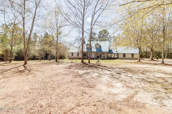 Saucier, MS 39574,18347 Dogwood Lane