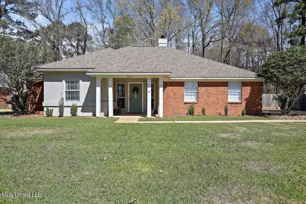 607 Parkview Drive, Richland, MS 39218