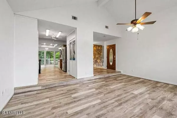 Carriere, MS 39426,310 E Lakeshore Drive