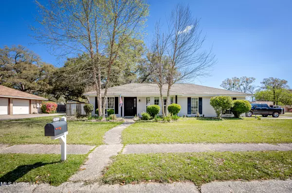 Ocean Springs, MS 39564,3410 Queen Elizabeth Drive