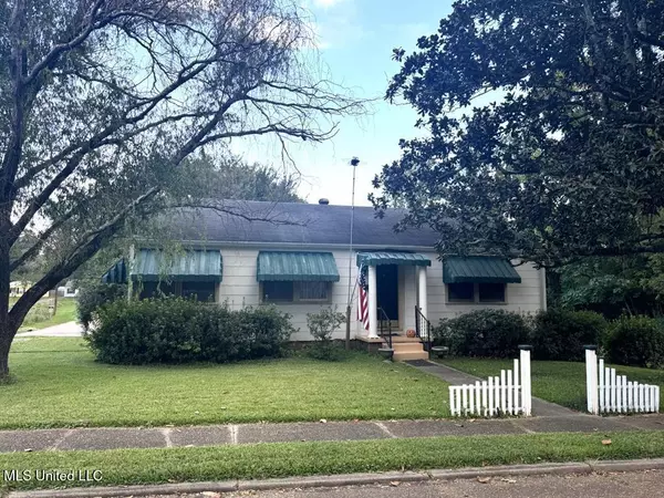 309 Armstrong Street, Natchez, MS 39120