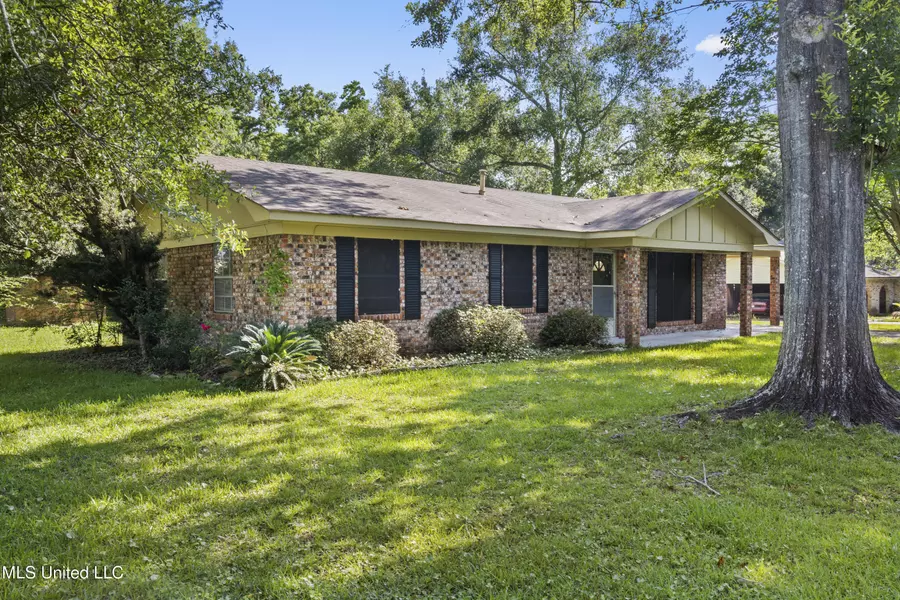 13912 Birchwood Drive, Biloxi, MS 39532