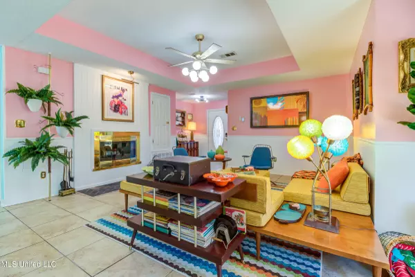 Ocean Springs, MS 39564,3512 N 9th Street