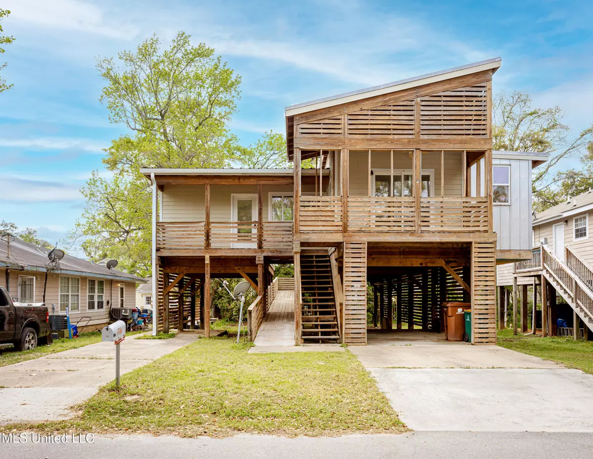 Biloxi, MS 39530,267 Graham Avenue