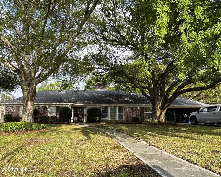 1002 Westwood Street, Pascagoula, MS 39567